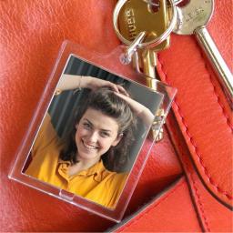 E1-Keyring-Lifestyle-image.jpg