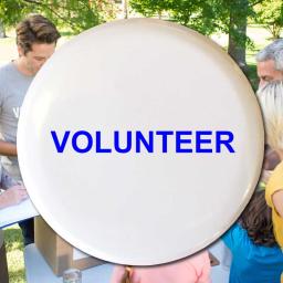 volunteer-50mm-white-royal-text-button-badge.jpg